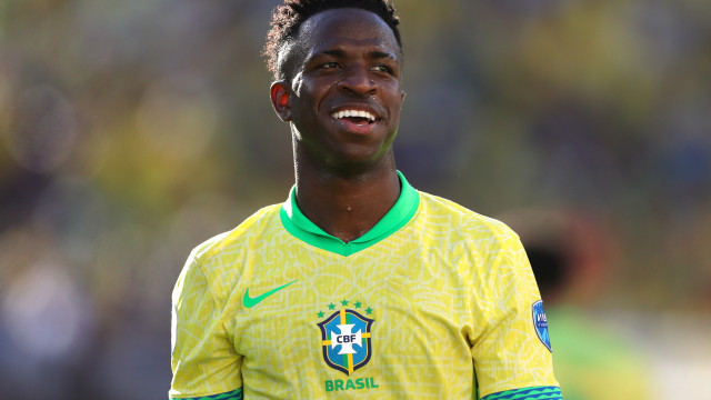 Jornal inglês coloca Vinícius Júnior atrás de Rodri em eleição do melhor jogador do mundo