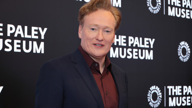 Conan O'Brien faz homenagem aos pais que morreram na mesma semana