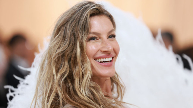 Gisele Bündchen deixa barriga de grávida em evidência em novas fotos