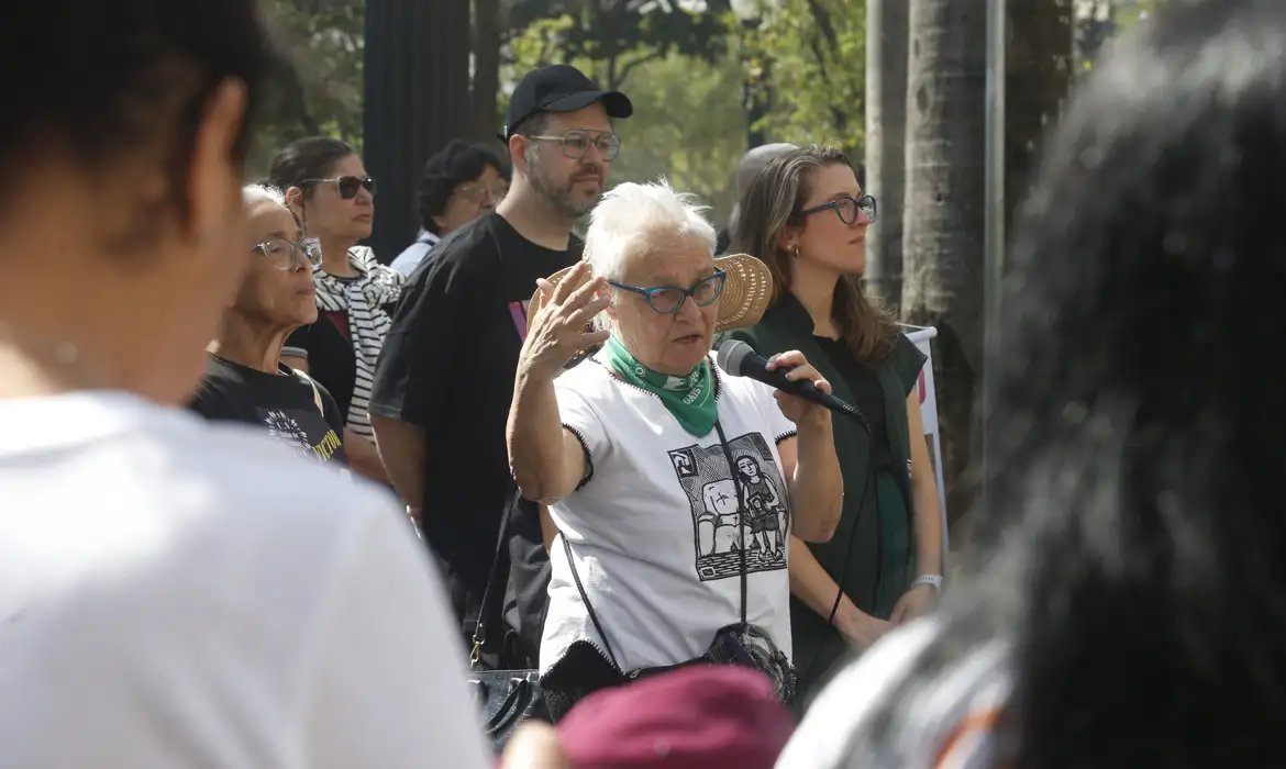 "Ainda estamos aqui por memória e justiça", diz Amelinha