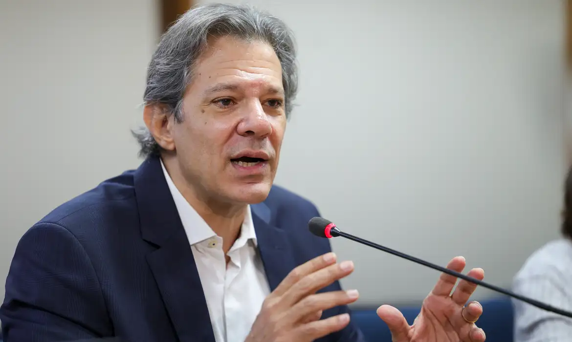 Haddad desmente imposto sobre pets e Pix após vídeo falso feito com IA