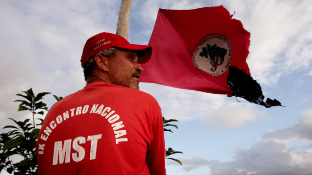 Ataque a tiros em assentamento do MST mata 2 e fere 6 em SP