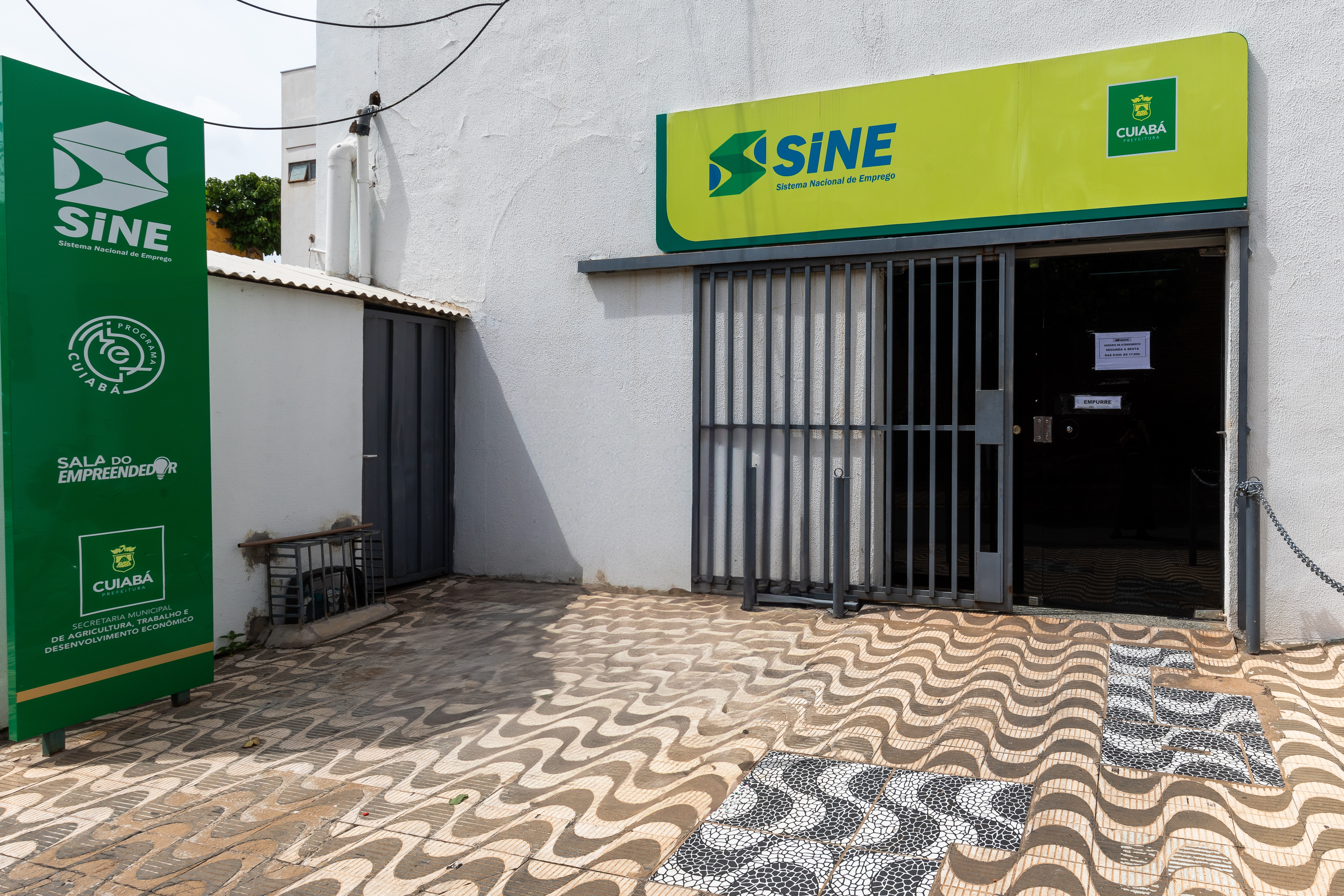 Sine busca borracheiro por salário de R$ 3,5 mil; veja outras 153 oportunidades