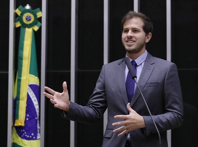 “PSB pode contribuir mais com o governo", diz líder