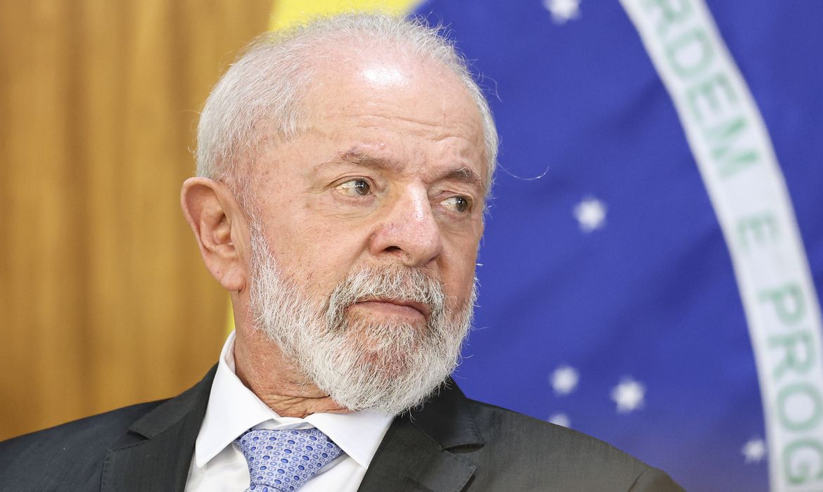 Brasil taxará produtos dos EUA se EUA taxarem os do Brasil, reitera Lula