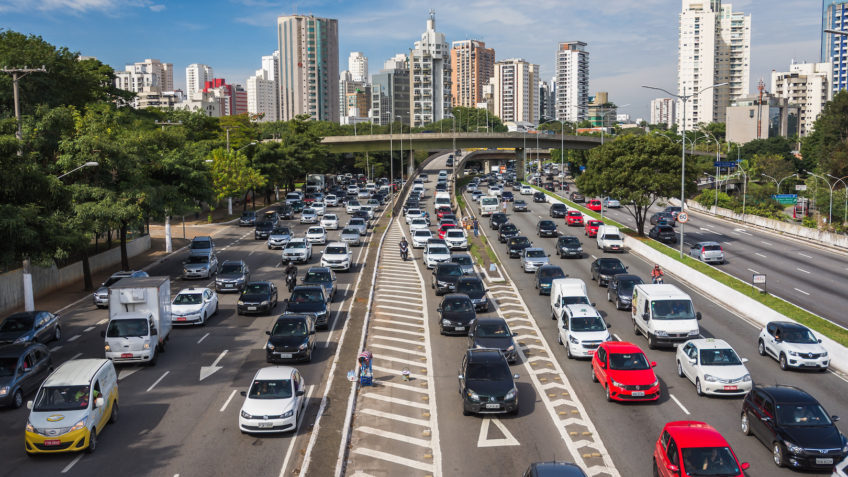 Frota de veículos no Brasil cresce 4% em 2024, diz levantamento