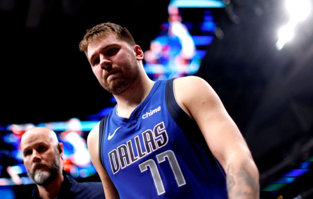 Kyrie Irving diz que “está de luto” após troca de Luka Doncic na NBA