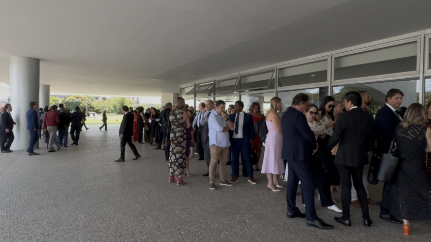 Posse de Gleisi e Padilha no Planalto tem 1.300 convidados