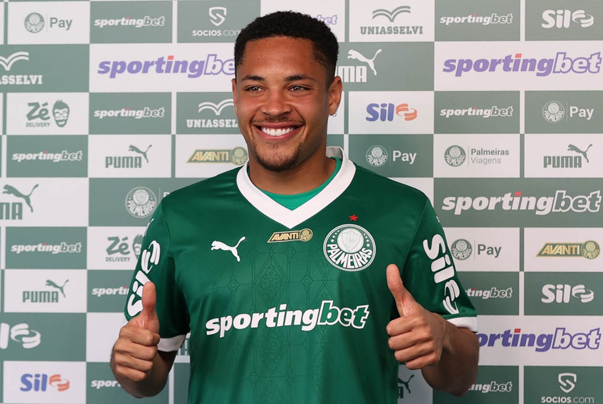 Palmeiras tem estreia de Vitor Roque contra o São Paulo; veja escalações