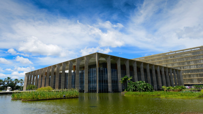 Itamaraty pede a brasileiros na Síria que deixem o país