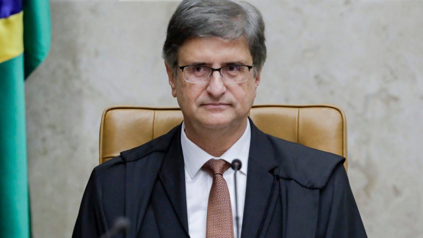 PGR pede fim de cautelares contra ex-assessor de Bolsonaro