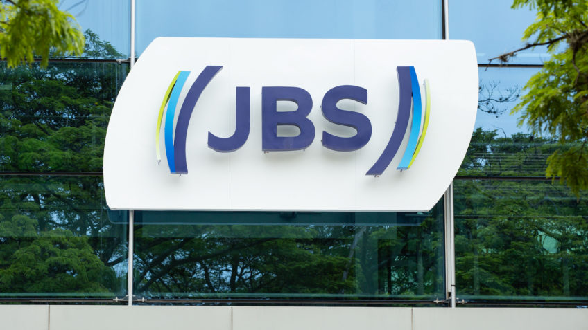 JBS quer comprar maior produtora de frango do Oriente Médio