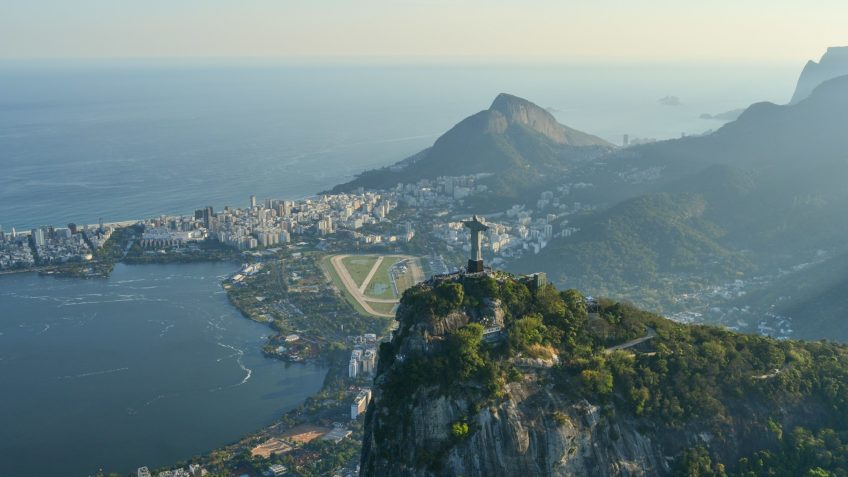 Argentinos são mais de 50% dos turistas do Brasil em 2025