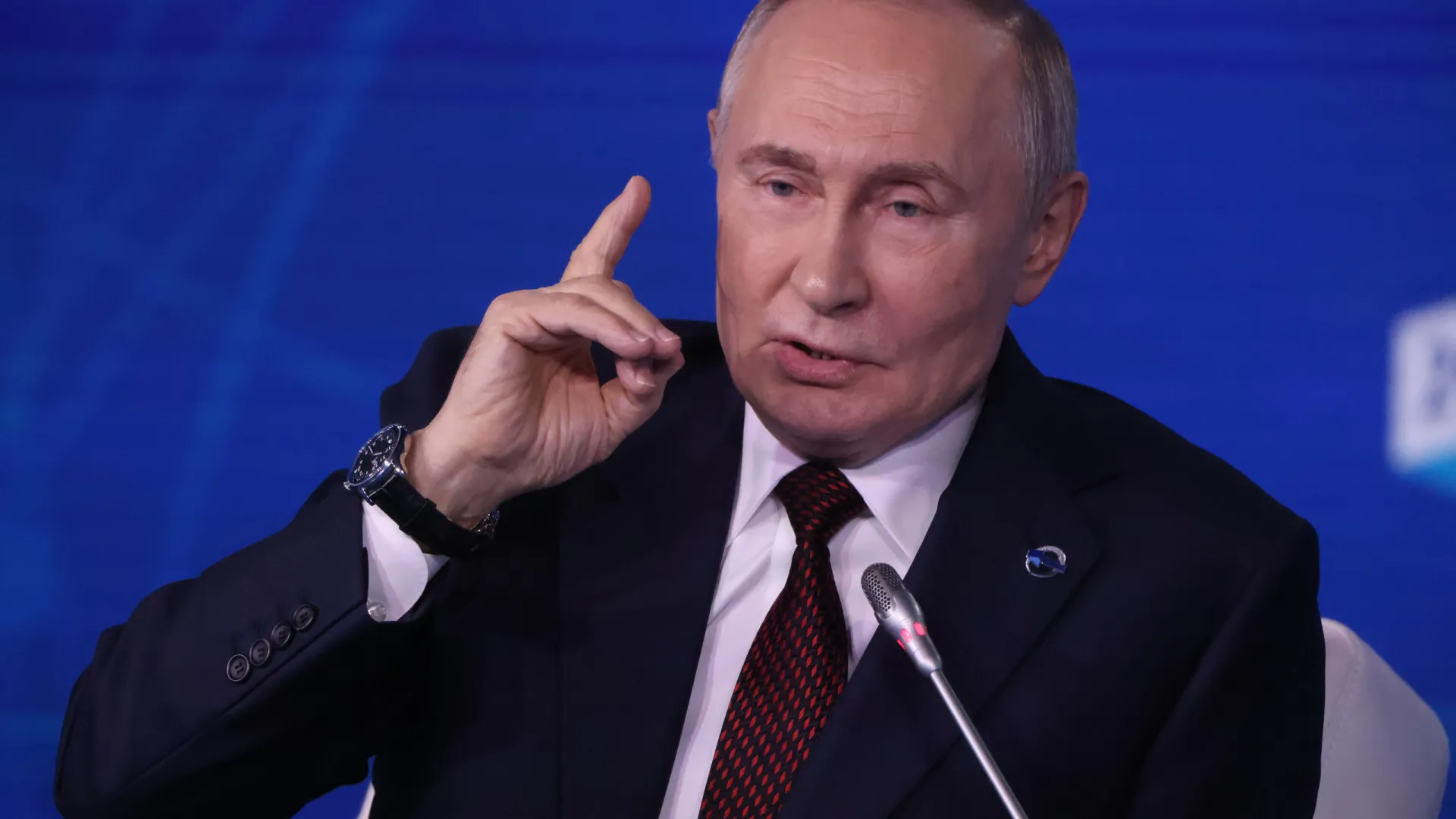 Putin admite aceitar cessar-fogo, mas exige acertar "detalhes"