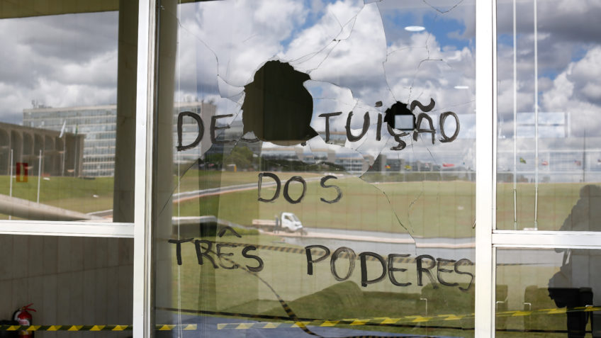 Leia as íntegras das defesas dos denunciados por golpe