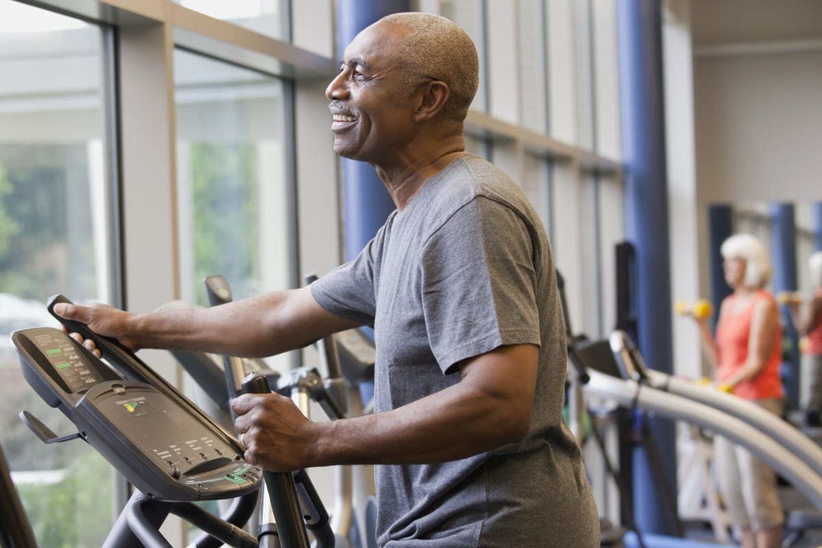 Exercícios aeróbicos podem proteger contra o Alzheimer, indica estudo