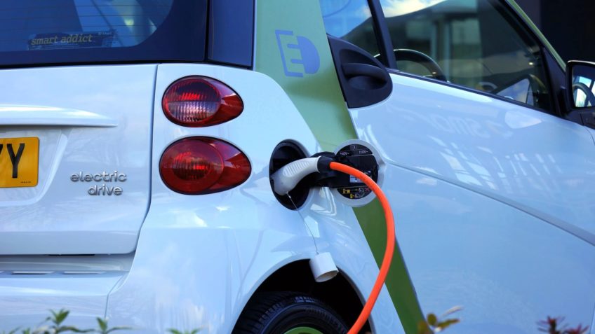 Busca por carros elétricos chineses cresceu 51,4% em 1 ano