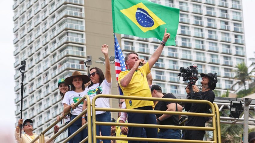 Kassab está ao nosso lado para a anistia, diz Bolsonaro