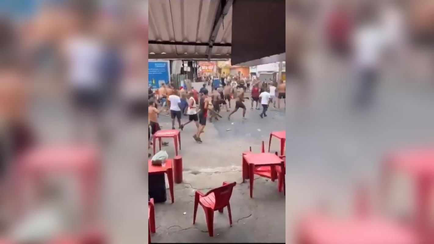 Vídeo: torcidas de Flamengo e Fluminense brigam antes de final