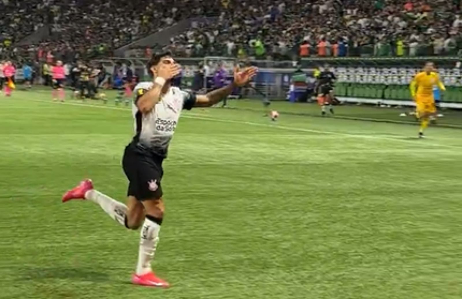 Vídeo: Corinthians bate Palmeiras na primeira final do Paulistão