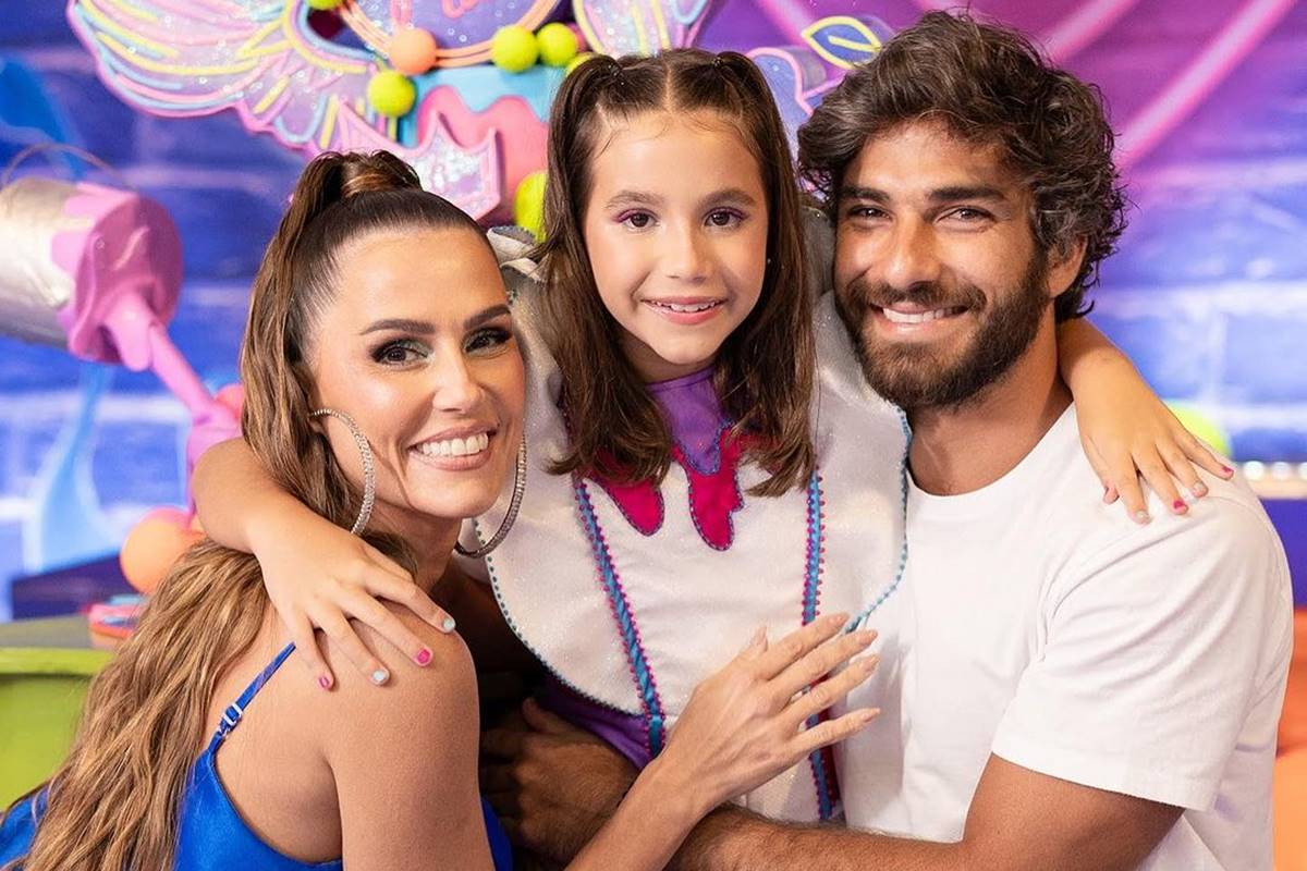 Hugo Moura fala sobre relação com Deborah Secco e lamenta exposição