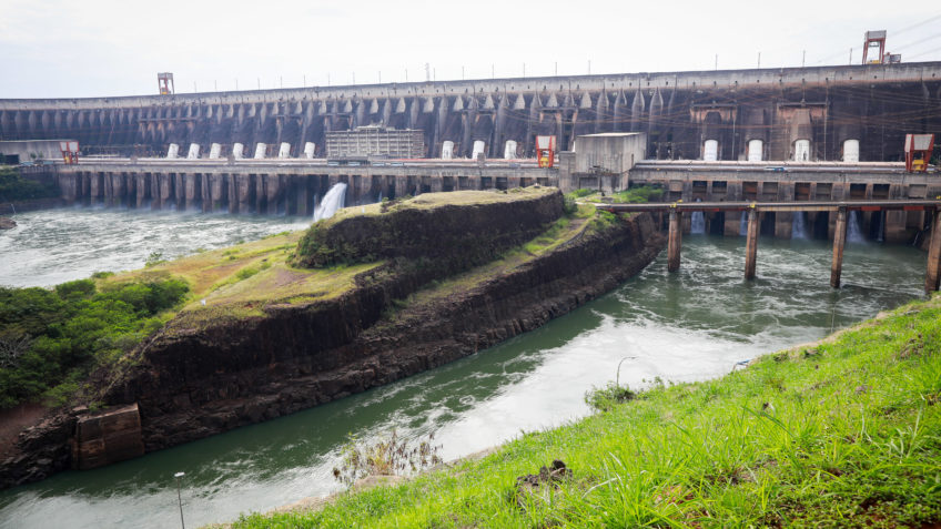 Partido Novo apresenta projeto para que TCU fiscalize Itaipu